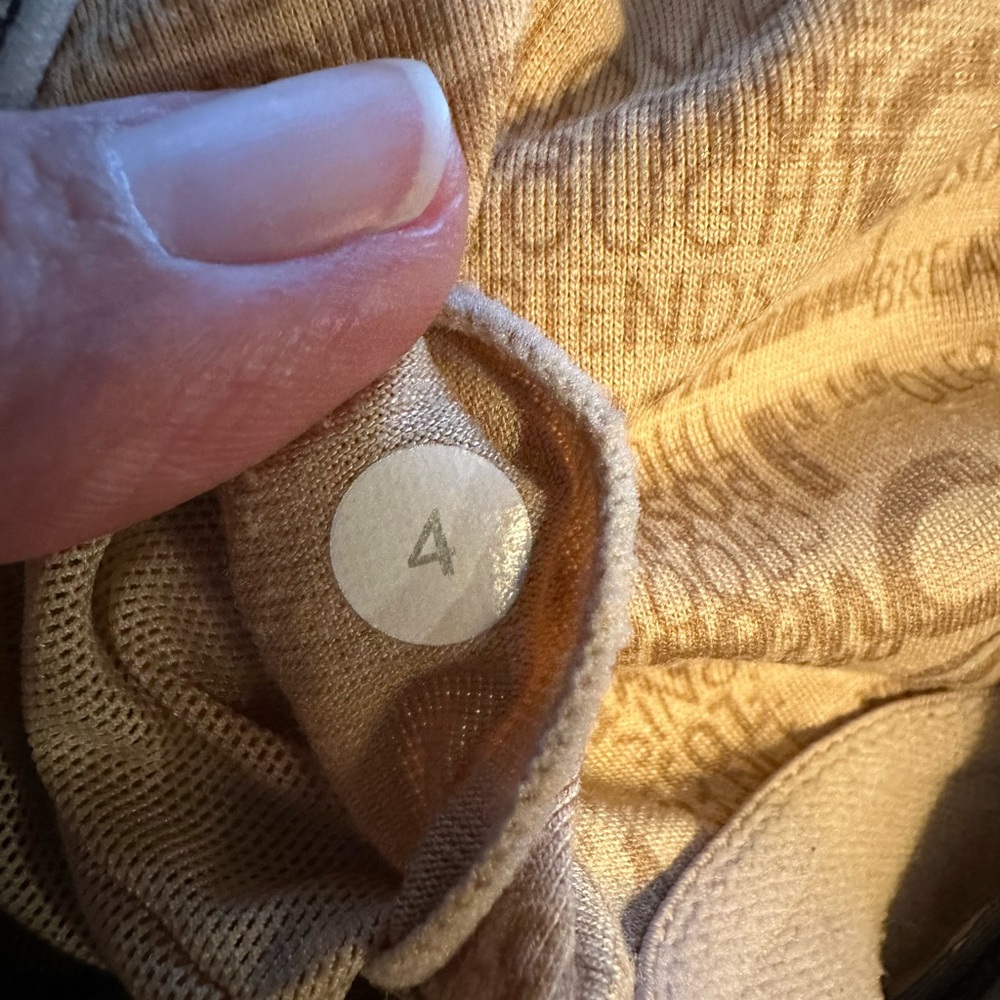 Lululemon Sports Tank - Picture 5 of 8